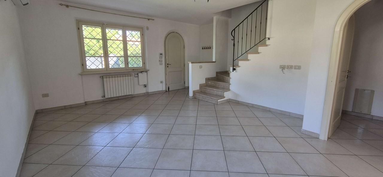 casa indipendente in vendita a Seravezza