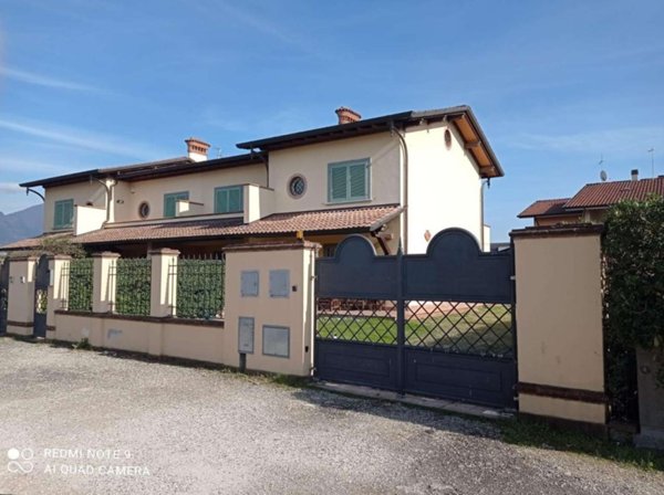 casa indipendente in vendita a Seravezza
