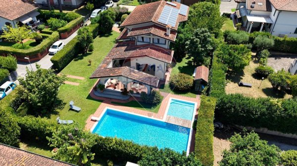 casa indipendente in vendita a Seravezza