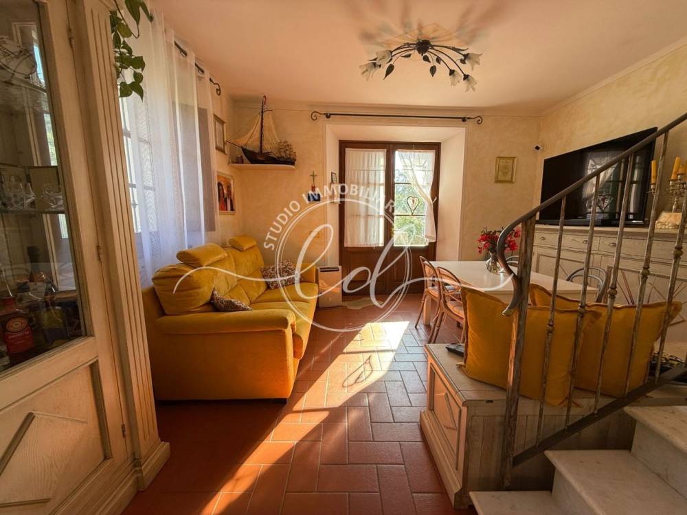 casa indipendente in vendita a Seravezza