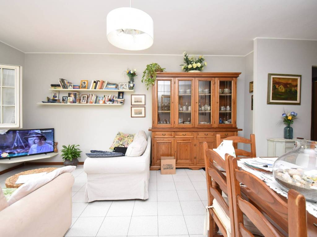 casa indipendente in vendita a Seravezza in zona Querceta