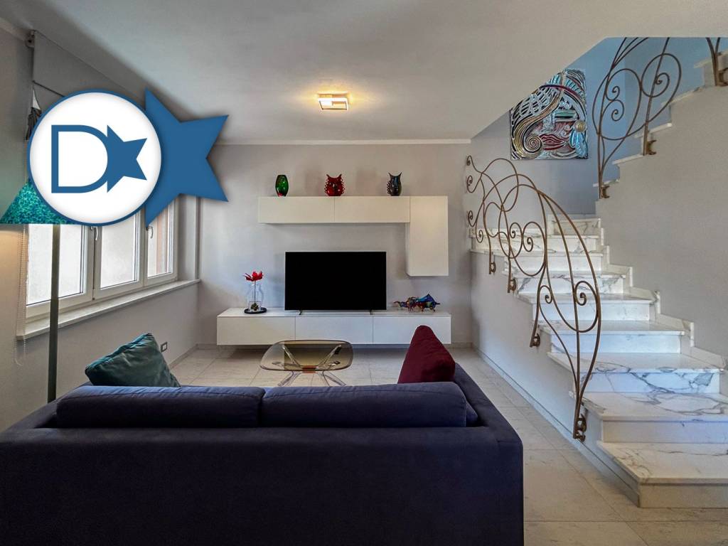 casa indipendente in vendita a Seravezza in zona Pozzi