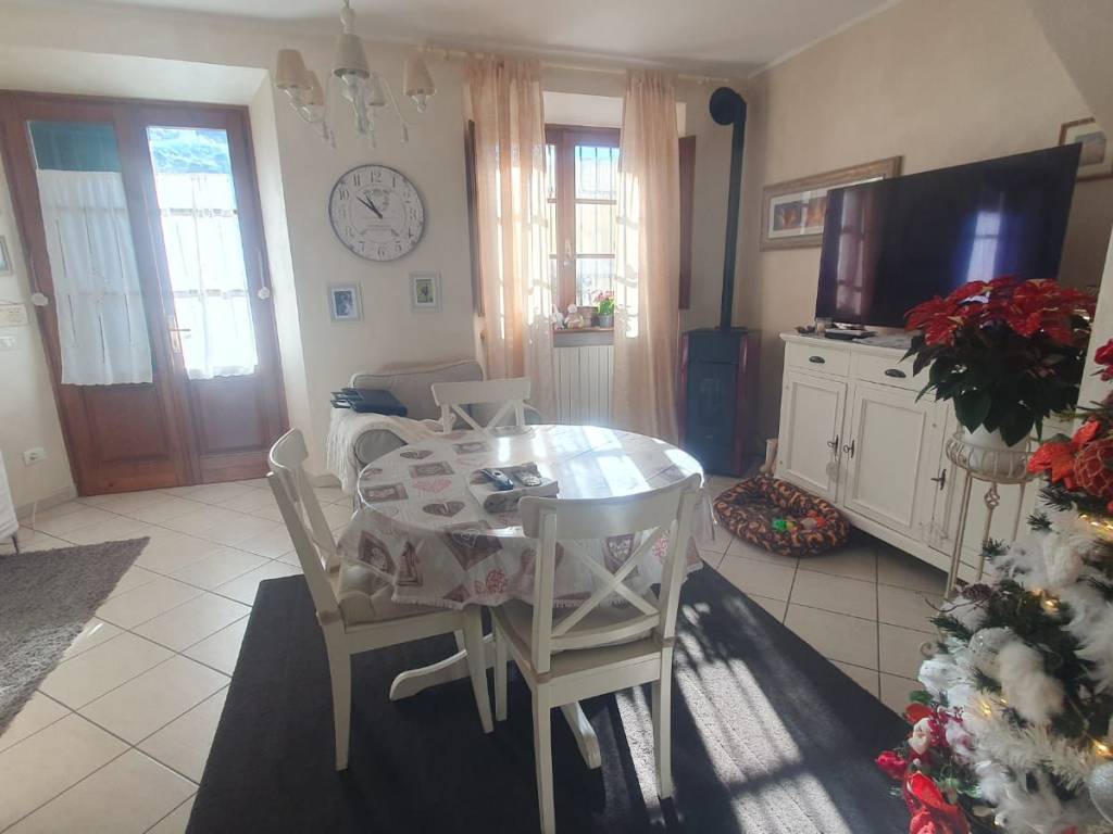 casa indipendente in vendita a Seravezza