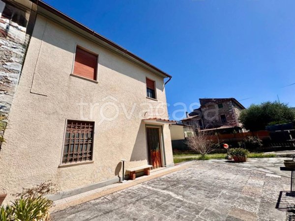 casa indipendente in vendita a Seravezza in zona Querceta