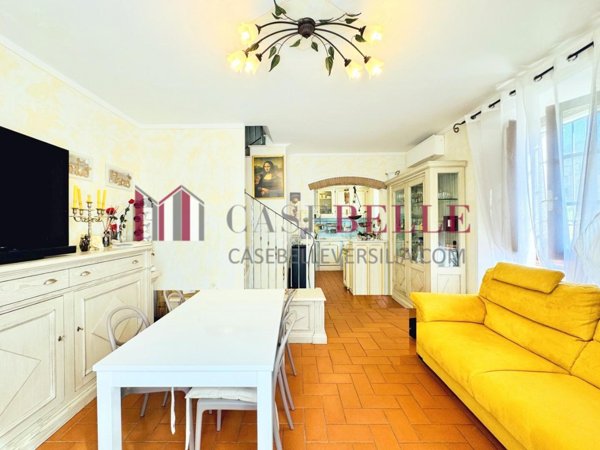 casa indipendente in vendita a Seravezza in zona Pozzi