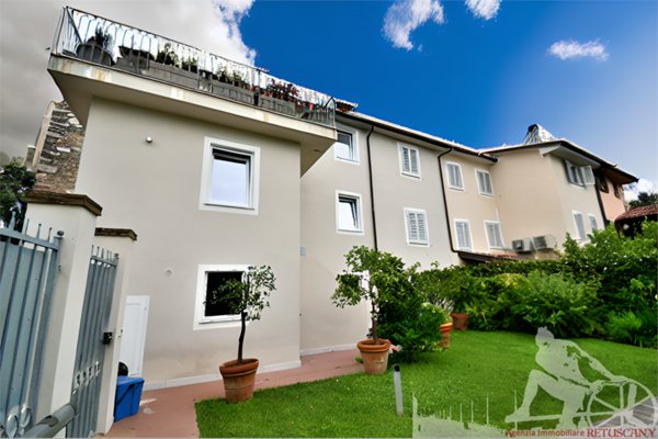 casa indipendente in vendita a Seravezza in zona Querceta