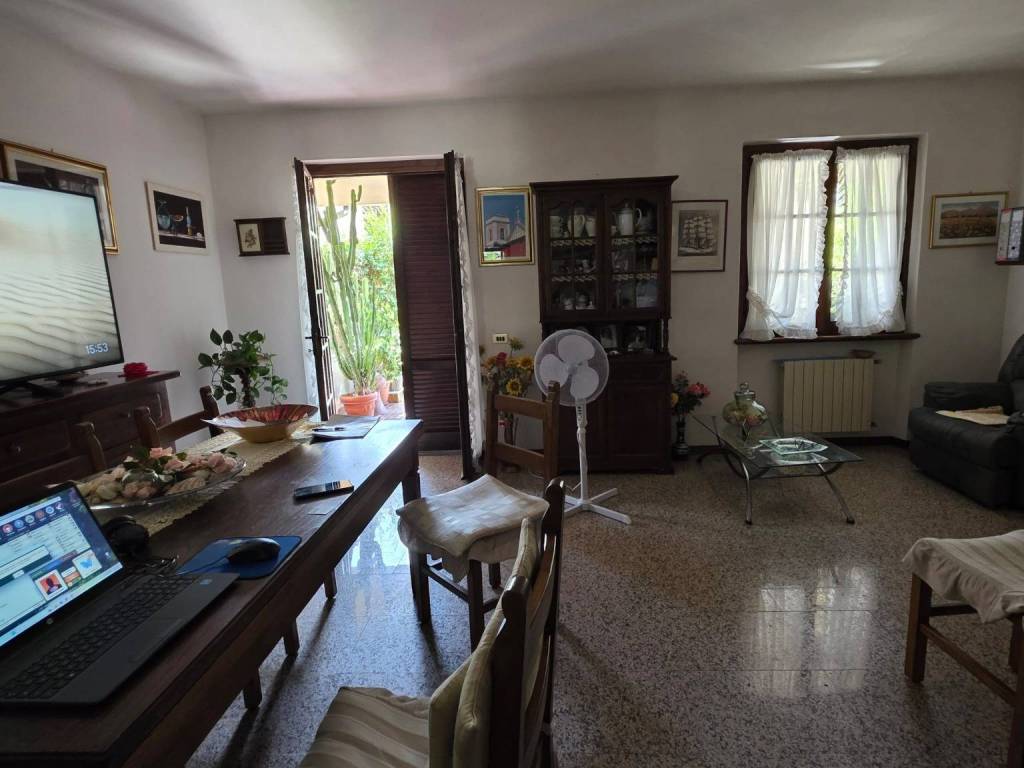 casa indipendente in vendita a Seravezza in zona Querceta