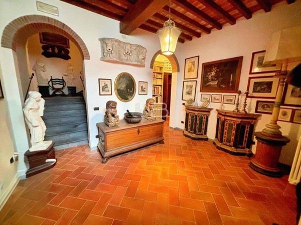 casa indipendente in vendita a Seravezza in zona Querceta