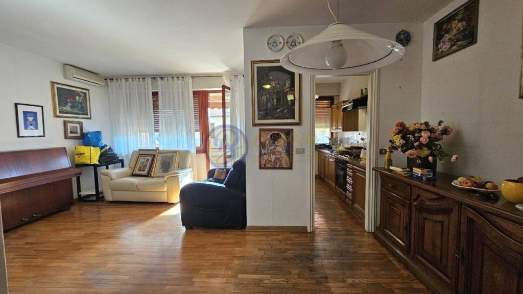 appartamento in vendita a Seravezza in zona Querceta