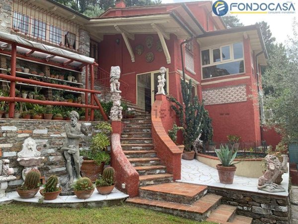 casa indipendente in vendita a Seravezza