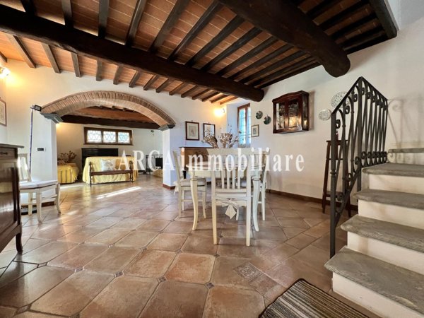 casa indipendente in vendita a Seravezza in zona Pozzi