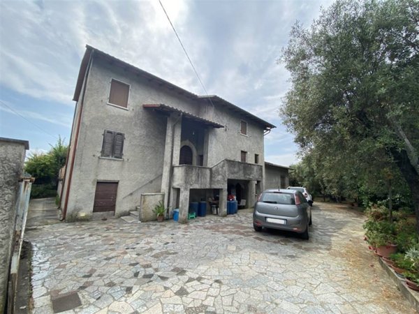 casa indipendente in vendita a Seravezza