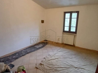 casa indipendente in vendita a Seravezza