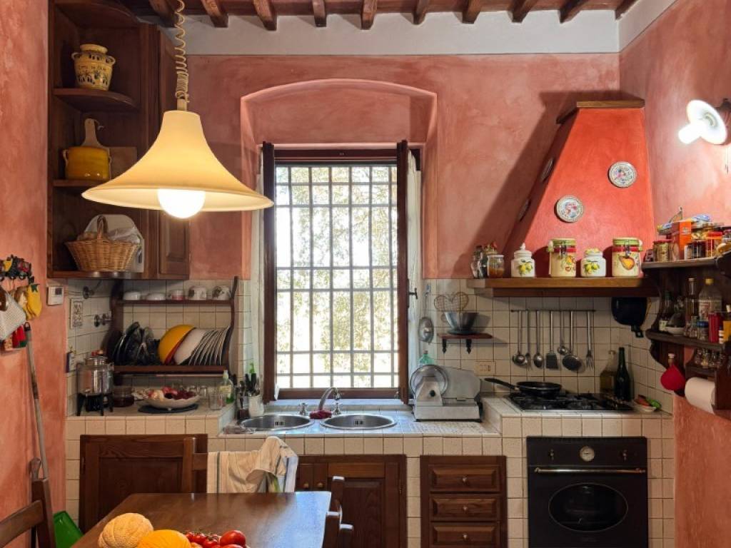 casa indipendente in vendita a Seravezza in zona Querceta