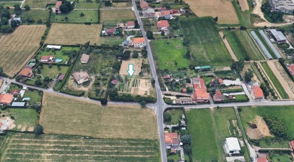 locale di sgombero in vendita a Seravezza