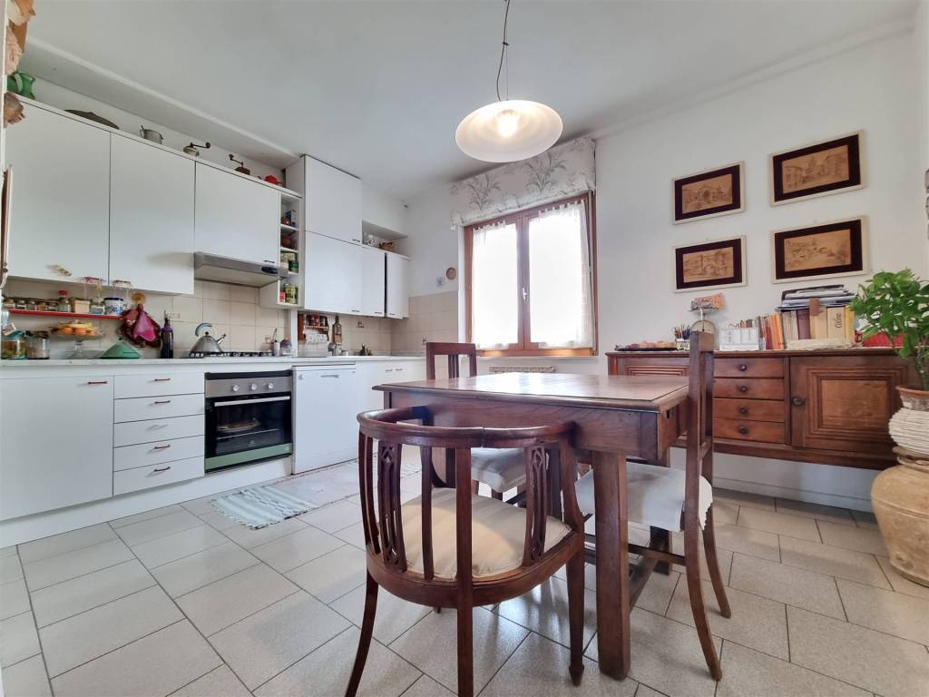 appartamento in vendita a Seravezza in zona Querceta