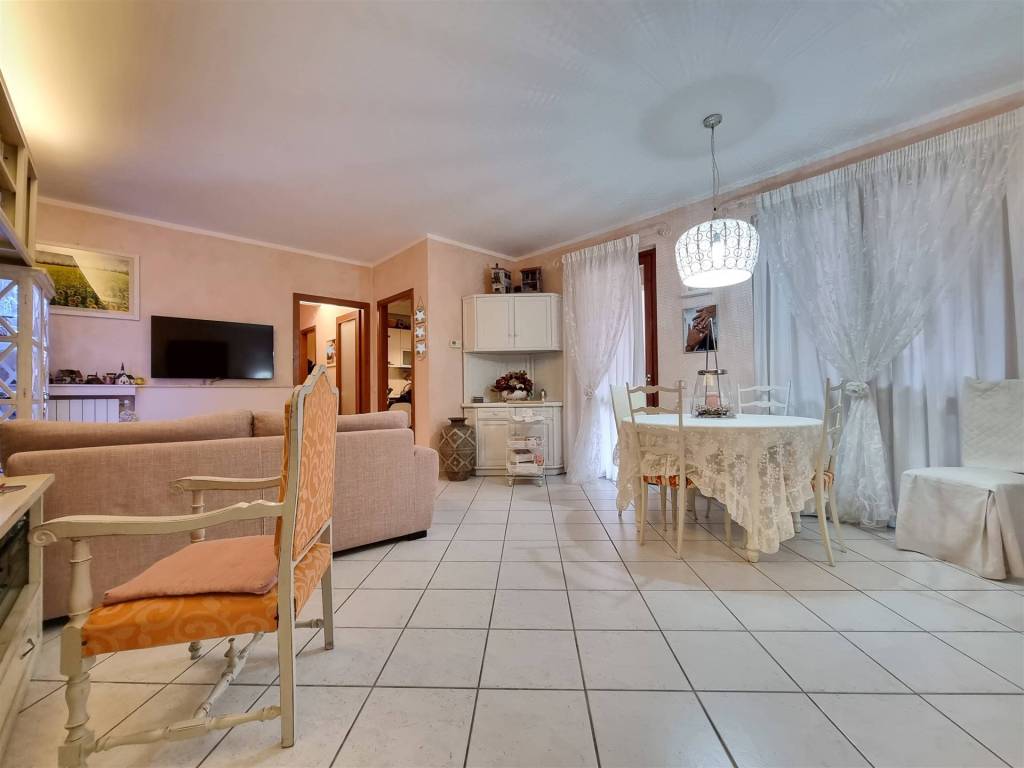 appartamento in vendita a Seravezza in zona Querceta