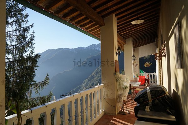 casa indipendente in vendita a Seravezza