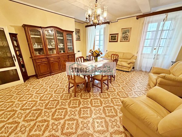 casa indipendente in vendita a Seravezza