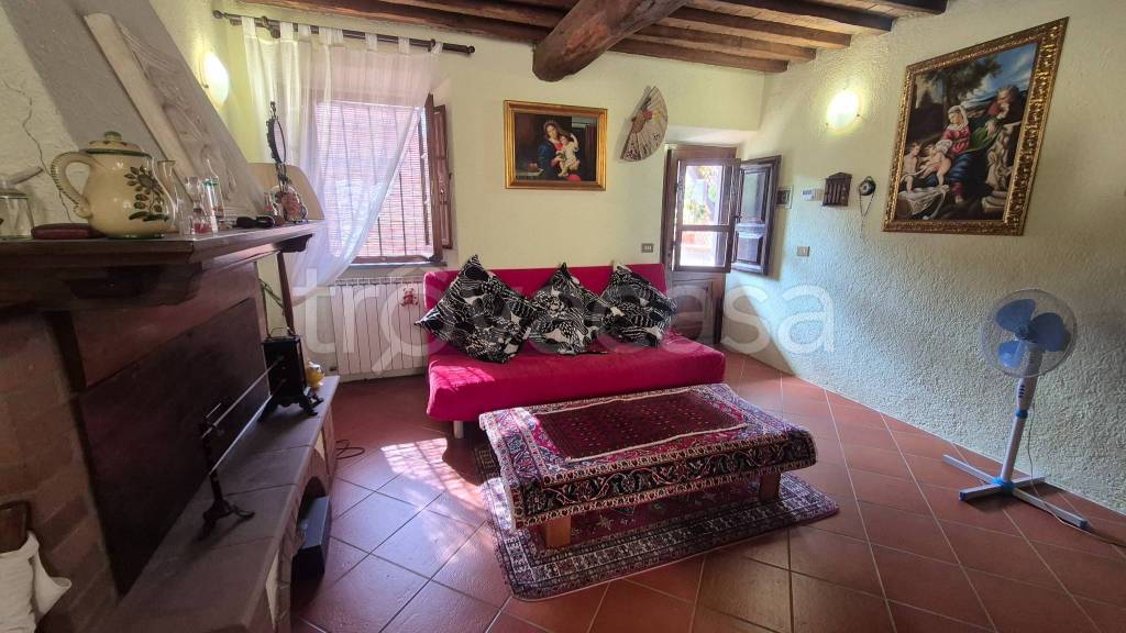 casa indipendente in vendita a Seravezza in zona Pozzi