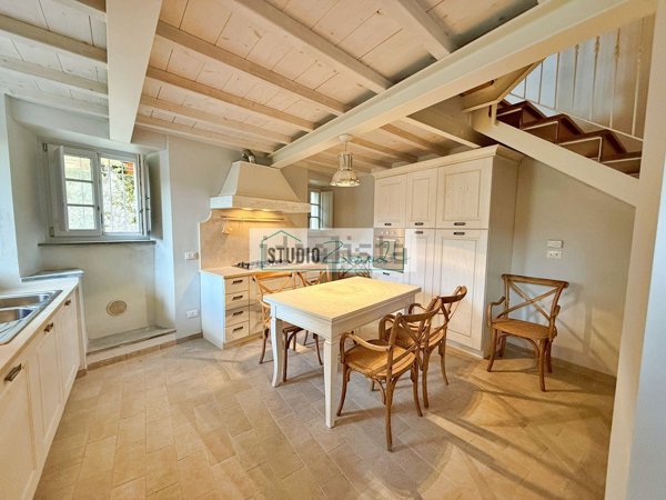 casa indipendente in vendita a Seravezza