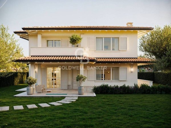 casa indipendente in vendita a Seravezza