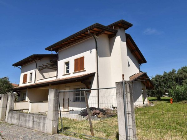 casa indipendente in vendita a Seravezza in zona Querceta