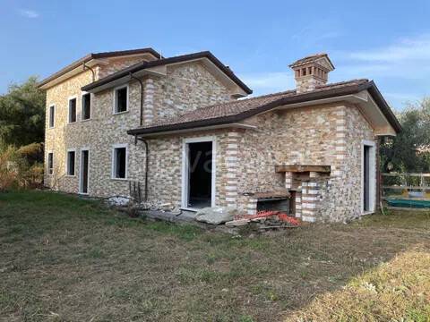 casa indipendente in vendita a Seravezza