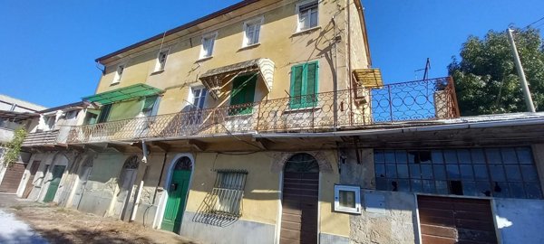 casale in vendita a Seravezza in zona Querceta