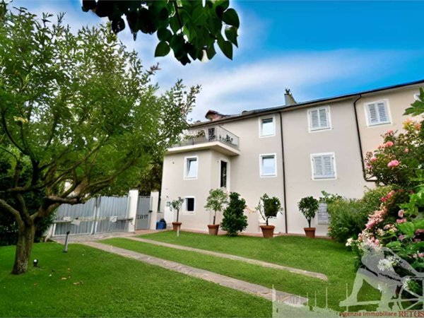 casa indipendente in vendita a Seravezza in zona Querceta