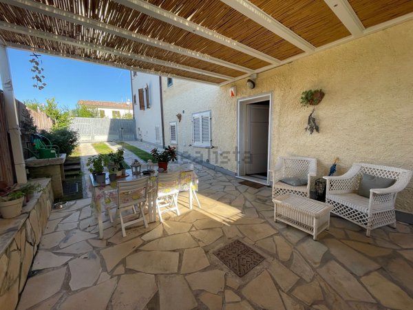 appartamento in vendita a Seravezza in zona Querceta