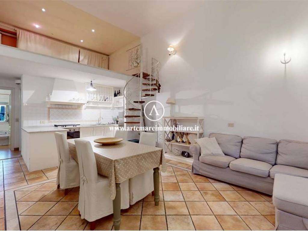 appartamento in vendita a Seravezza in zona Querceta