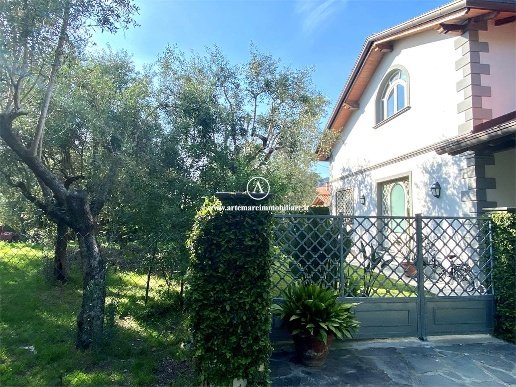 appartamento in vendita a Seravezza in zona Pozzi