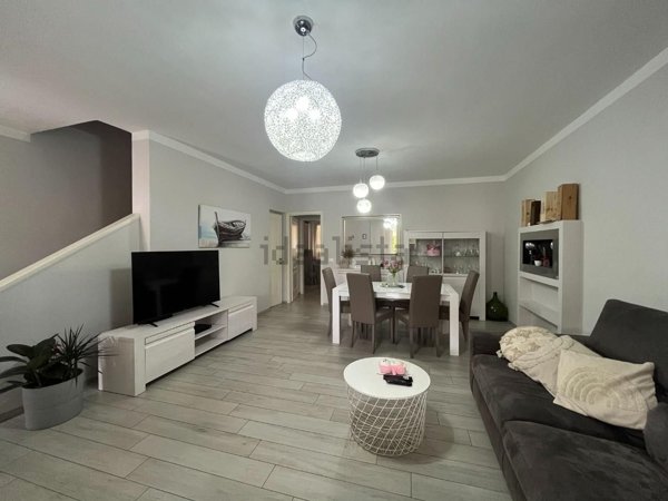 casa indipendente in vendita a Seravezza in zona Querceta