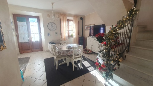 casa indipendente in vendita a Seravezza