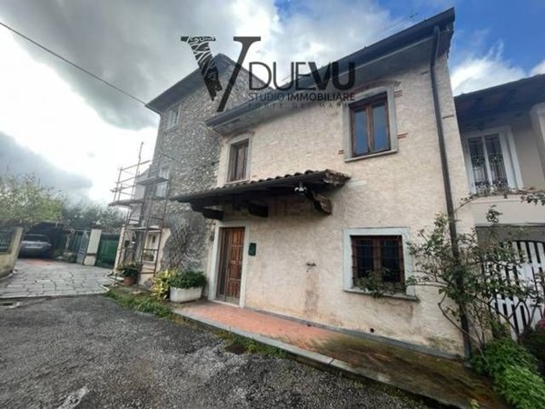 appartamento in vendita a Seravezza in zona Pozzi