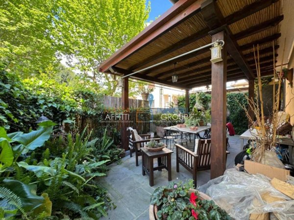 casa indipendente in vendita a Seravezza in zona Querceta