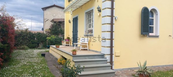 casa indipendente in vendita a Seravezza