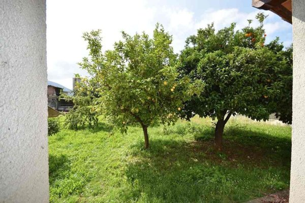 casa indipendente in vendita a Seravezza in zona Querceta