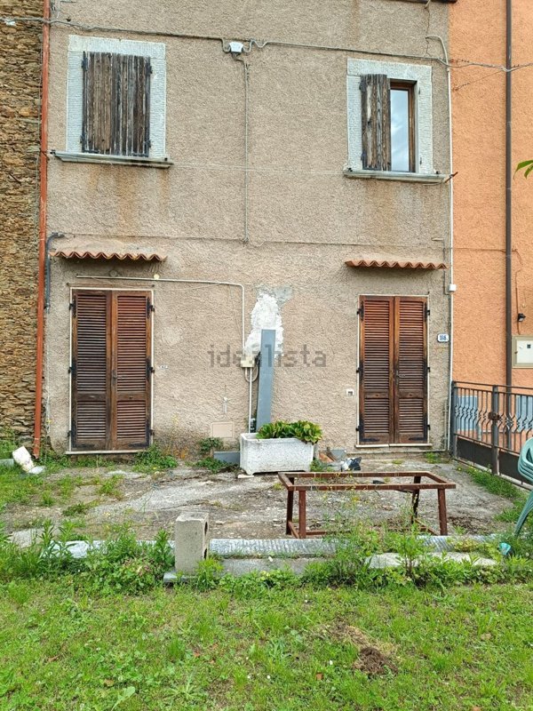 pentavano in vendita a Seravezza in zona Minazzana