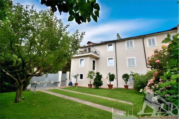 casa indipendente in vendita a Seravezza