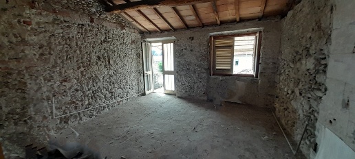 appartamento in vendita a Seravezza in zona Pozzi