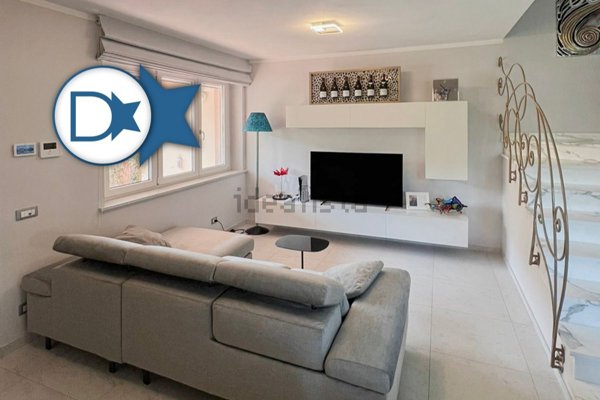 casa indipendente in vendita a Seravezza in zona Pozzi