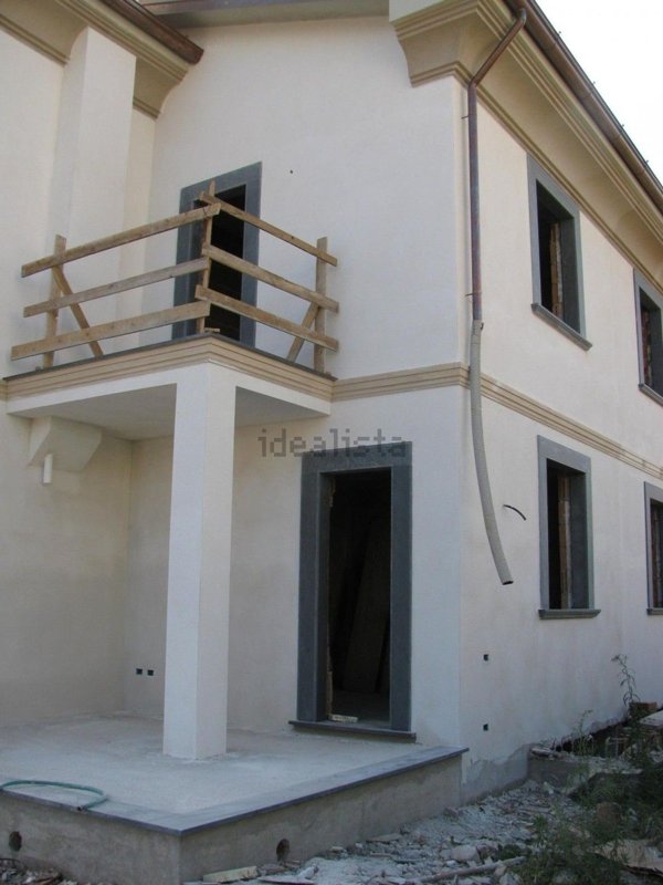 casa indipendente in vendita a Seravezza in zona Querceta