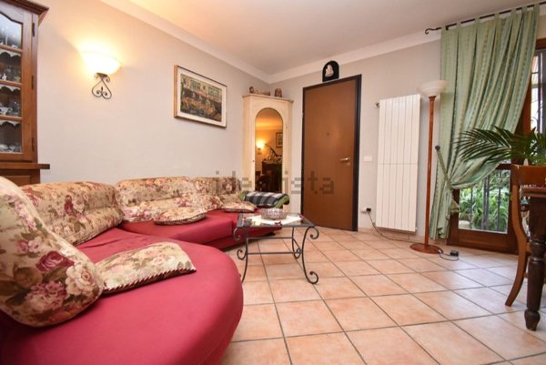 casa indipendente in vendita a Seravezza in zona Querceta