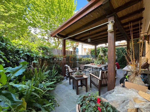 casa indipendente in vendita a Seravezza in zona Querceta