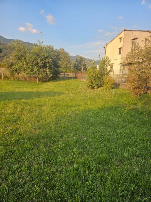 casa indipendente in vendita a Seravezza