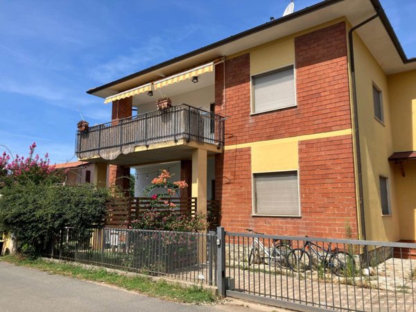 casa indipendente in vendita a Seravezza in zona Querceta