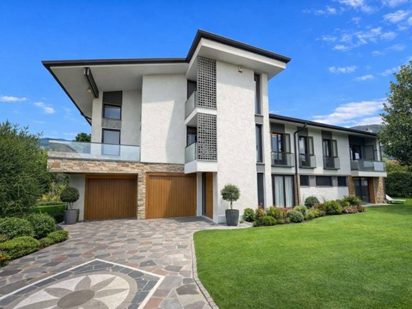 casa indipendente in vendita a Seravezza in zona Ripa