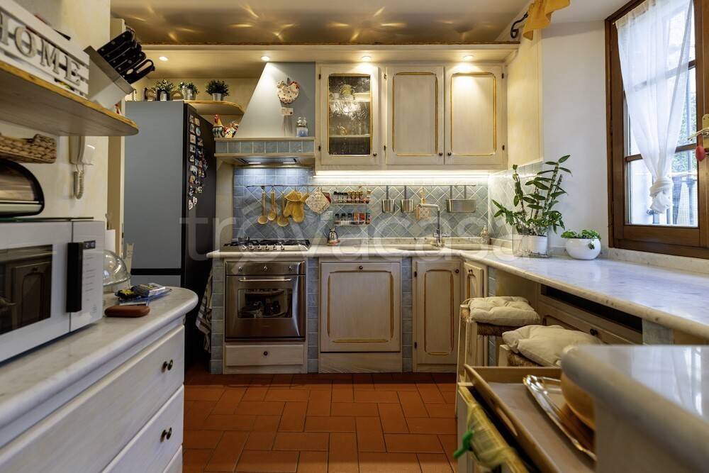 casa indipendente in vendita a Seravezza in zona Pozzi